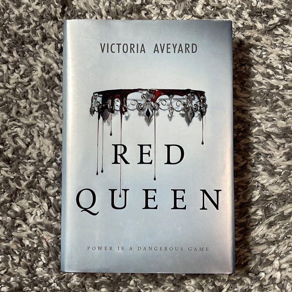 Red Queen - Victoria Aveyard (hardcover)